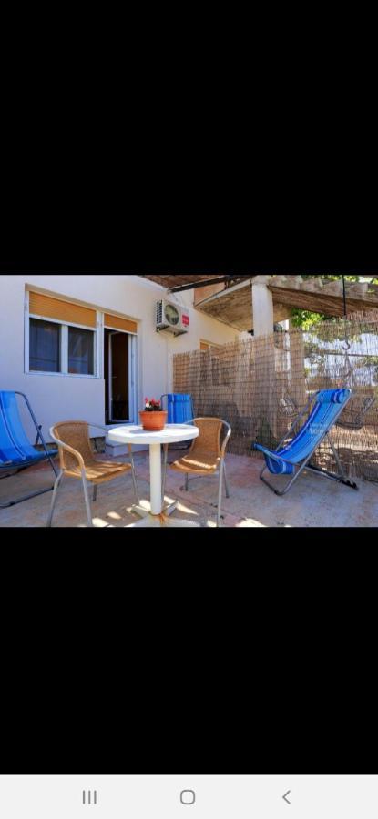 Basil Apartments And Rooms Betina  Εξωτερικό φωτογραφία